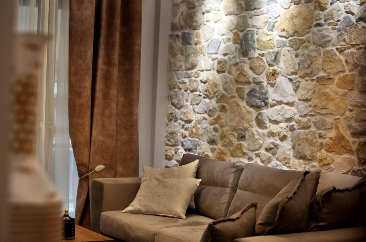 La Larissa Luxury Apartments Peneus Bagian luar foto